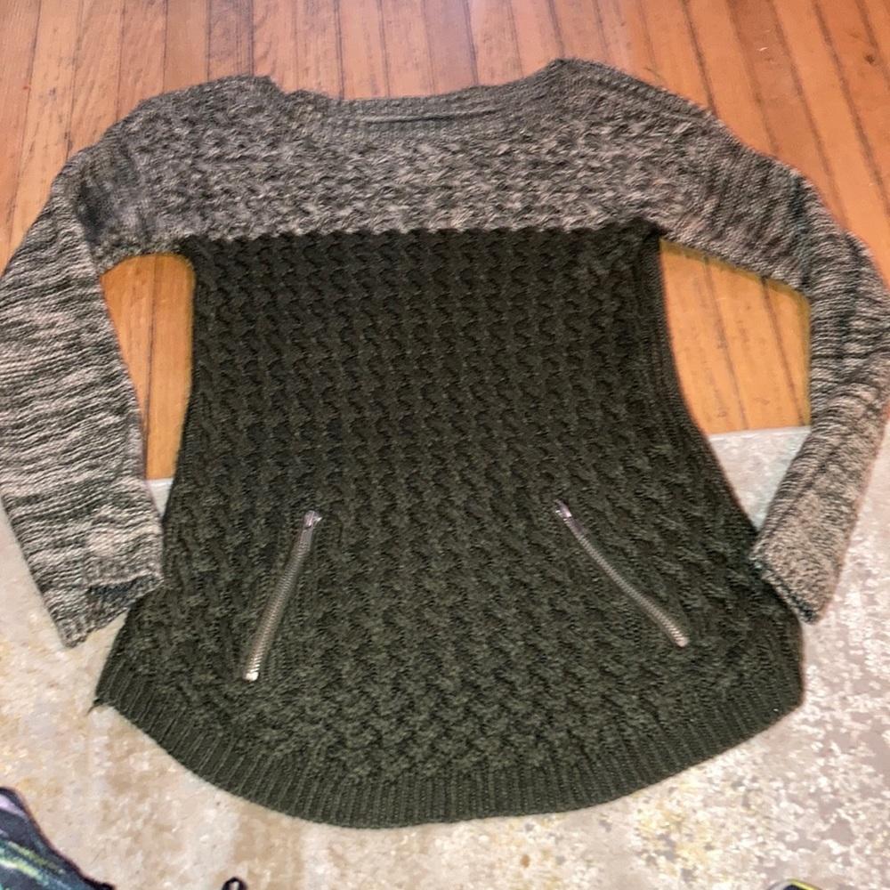 Women’s Love Always Army Green Sweater